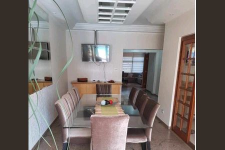 Casa à venda com 5 quartos, 363m² em Vila Antonieta, São Paulo