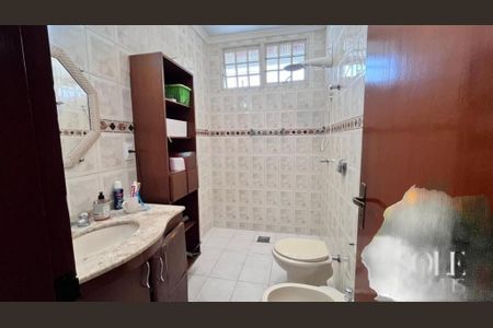 Casa à venda com 166m², 3 quartos e 2 vagas