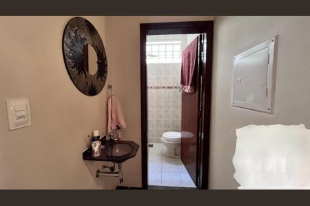 Casa à venda com 166m², 3 quartos e 2 vagas