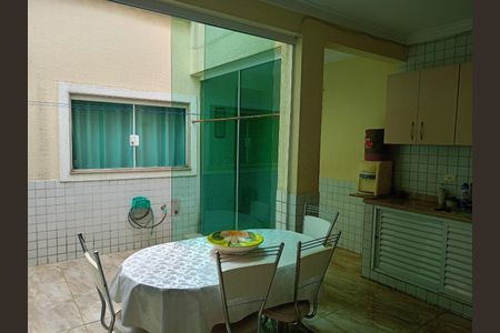 Casa à venda com 3 quartos, 194m² em Vila Mariza, São Bernardo do Campo