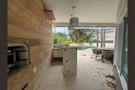 Casa para alugar com 4 quartos, 530m² em São Paulo II, Cotia