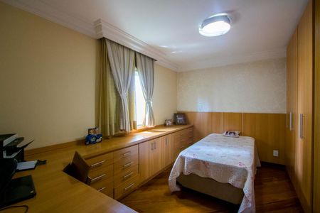 Apartamento à venda com 152m², 3 quartos e 3 vagasQuarto 2 - Suíte