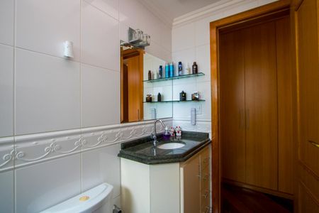 Apartamento à venda com 152m², 3 quartos e 3 vagasBanheiro do quarto 1