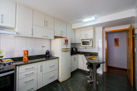 Apartamento à venda com 152m², 3 quartos e 3 vagasCozinha