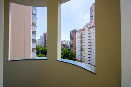 Apartamento à venda com 152m², 3 quartos e 3 vagasVaranda do quarto 1