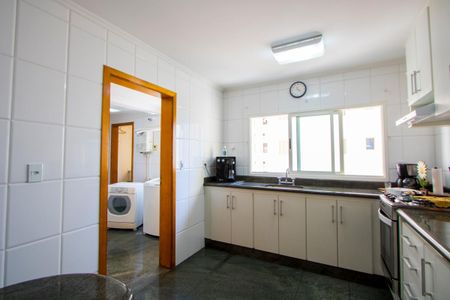 Apartamento à venda com 152m², 3 quartos e 3 vagasCozinha