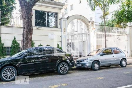 Apartamento à venda com 152m², 3 quartos e 3 vagasFachada