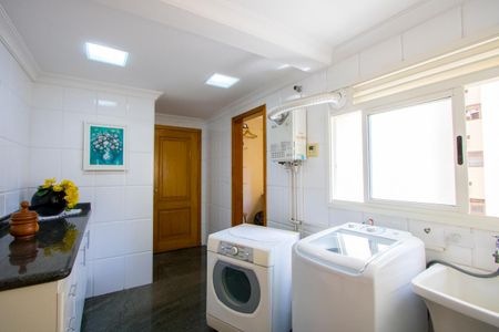 Apartamento à venda com 152m², 3 quartos e 3 vagasÁrea de serviço