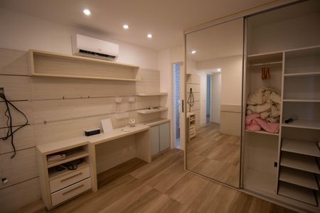 Apartamento para alugar com 3 quartos, 214m² em Itacoatiara, Niterói