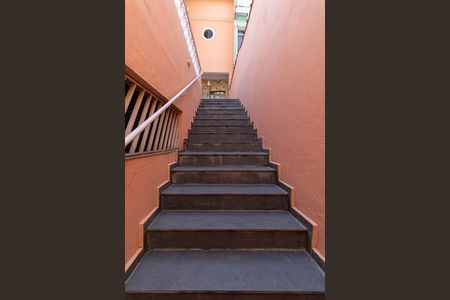 Casa à venda com 190m², 4 quartos e 4 vagasEscada