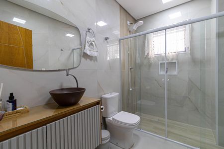 Casa à venda com 190m², 4 quartos e 4 vagasBanheiro 2