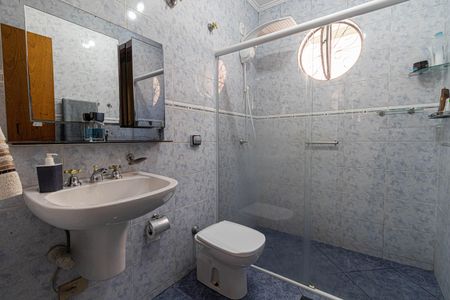 Casa à venda com 190m², 4 quartos e 4 vagasBanheiro 1