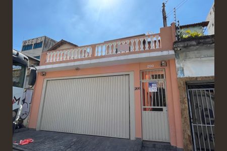 Casa à venda com 190m², 4 quartos e 4 vagasFachada+Placa 