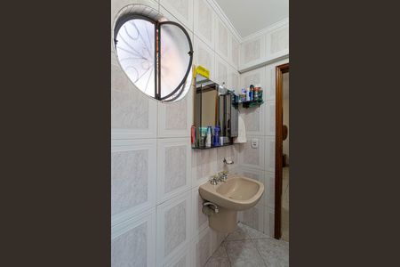 Casa à venda com 190m², 4 quartos e 4 vagasBanheiro Suíte 
