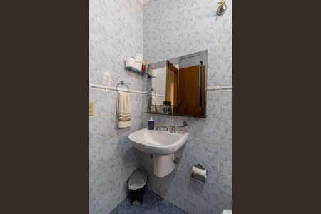 Casa à venda com 190m², 4 quartos e 4 vagasBanheiro 1
