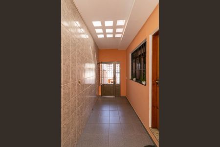 Casa à venda com 190m², 4 quartos e 4 vagasCorredor