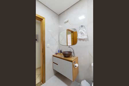 Casa à venda com 190m², 4 quartos e 4 vagasBanheiro 2
