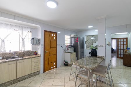Casa à venda com 190m², 4 quartos e 4 vagasCozinha