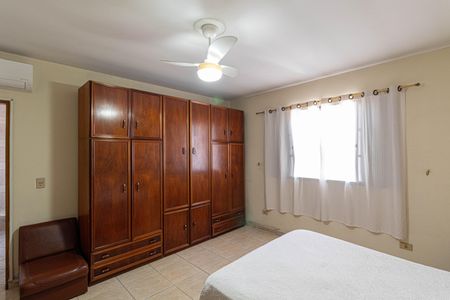 Casa à venda com 190m², 4 quartos e 4 vagasSuíte 
