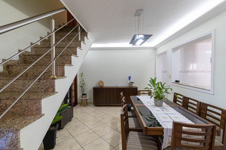 Casa à venda com 190m², 4 quartos e 4 vagasSala