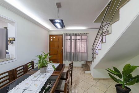 Casa à venda com 190m², 4 quartos e 4 vagasSala