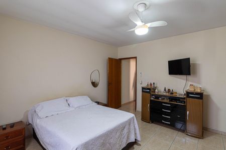 Casa à venda com 190m², 4 quartos e 4 vagasSuíte 