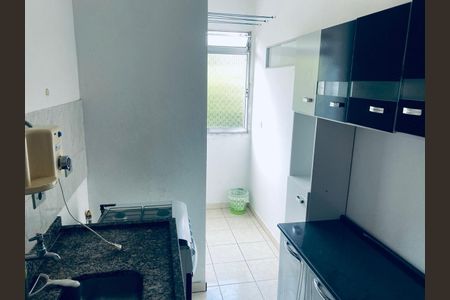 Cozinha de apartamento para alugar com 2 quartos, 52m² em Jardim Sao Luiz (Caucaia do Alto), Cotia
