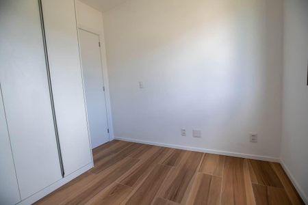 Apartamento à venda com 72m², 3 quartos e 2 vagas Apartamento à venda com 72m², 3 quartos e 2 vagasQuarto 2