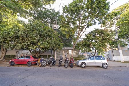 Apartamento à venda com 46m², 2 quartos e 1 vaga Apartamento à venda com 46m², 2 quartos e 1 vagaFachada