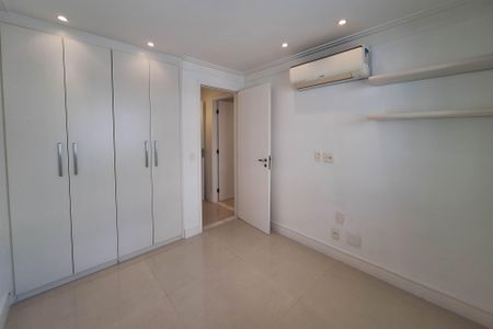 Apartamento à venda com 196m², 3 quartos e 2 vagasQuarto 1