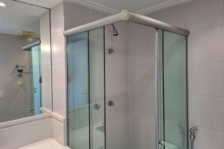 Apartamento à venda com 196m², 3 quartos e 2 vagasBanheiro Social