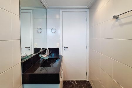 Apartamento à venda com 196m², 3 quartos e 2 vagasBanheiro da Suíte 1