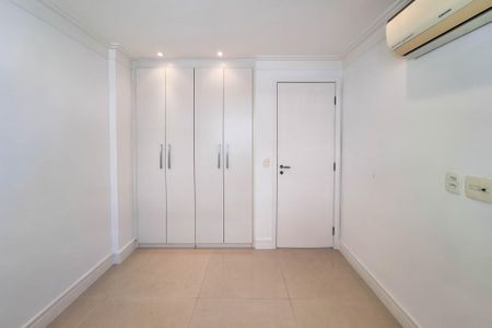 Apartamento à venda com 196m², 3 quartos e 2 vagasQuarto 1