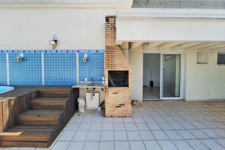 Apartamento à venda com 196m², 3 quartos e 2 vagasCobertura