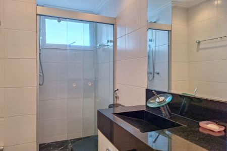 Apartamento à venda com 196m², 3 quartos e 2 vagasBanheiro da Suíte 1