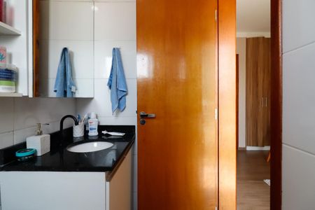 Casa de condomínio à venda com 80m², 2 quartos e 1 vaga Casa de condomínio à venda com 80m², 2 quartos e 1 vagaBanheiro da Suíte 1