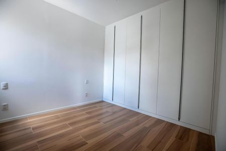 Apartamento à venda com 71m², 3 quartos e 2 vagasQuarto Suíte 