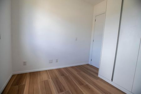 Apartamento à venda com 71m², 3 quartos e 2 vagasQuarto 2