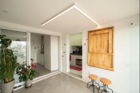 Apartamento à venda com 64m², 2 quartos e 1 vaga Apartamento à venda com 64m², 2 quartos e 1 vagaVaranda