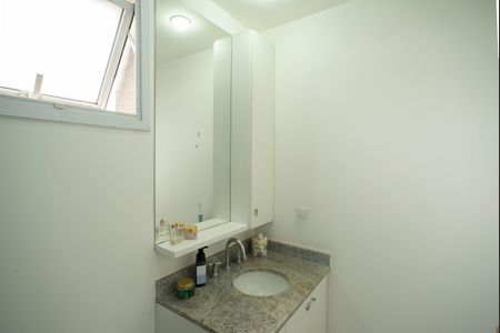 Apartamento à venda com 64m², 2 quartos e 1 vaga Apartamento à venda com 64m², 2 quartos e 1 vagaBanheiro da Suíte 2