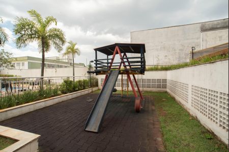 Apartamento à venda com 64m², 2 quartos e 1 vaga Apartamento à venda com 64m², 2 quartos e 1 vagaÁrea comum - Playground