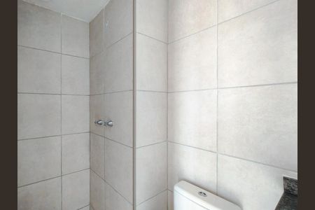 Apartamento à venda com 70m², 3 quartos e 1 vaga Apartamento à venda com 70m², 3 quartos e 1 vagaBanheiro da Suíte