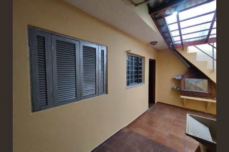 Casa à venda com 120m², 4 quartos e 5 vagasÁrea de Serviço
