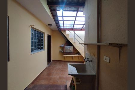 Casa à venda com 120m², 4 quartos e 5 vagasÁrea de Serviço