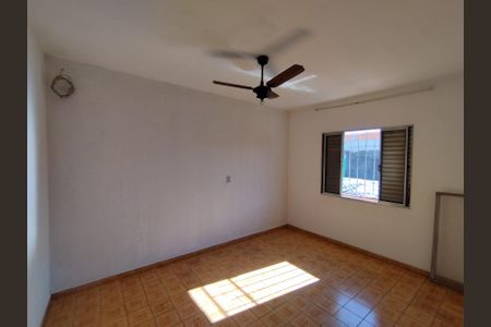 Casa à venda com 120m², 4 quartos e 5 vagasQuarto 2 