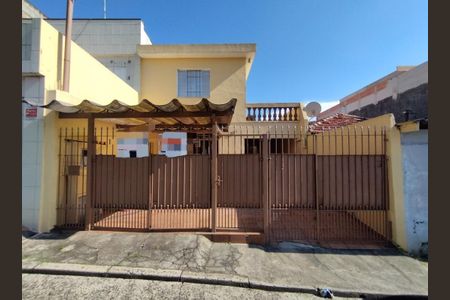 Fachada de casa à venda com 4 quartos, 120m² em Vila Liviero, São Paulo