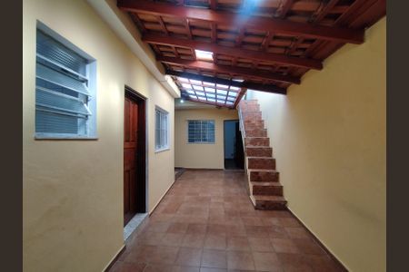 Casa à venda com 120m², 4 quartos e 5 vagasQuintal 