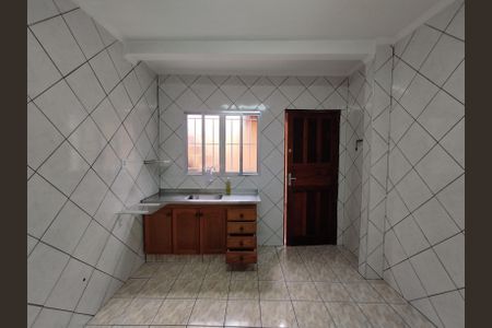 Casa à venda com 120m², 4 quartos e 5 vagasCozinha - Torneira
