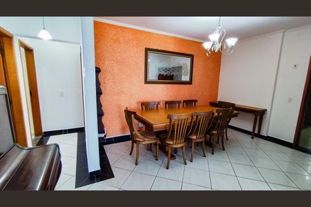 Apartamento para alugar com 174m², 3 quartos e 2 vagas Apartamento para alugar com 174m², 3 quartos e 2 vagasSala