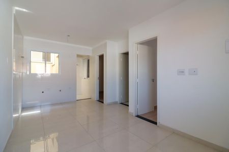 Apartamento para alugar com 42m², 2 quartos e sem vaga Apartamento para alugar com 42m², 2 quartos e sem vagaSala